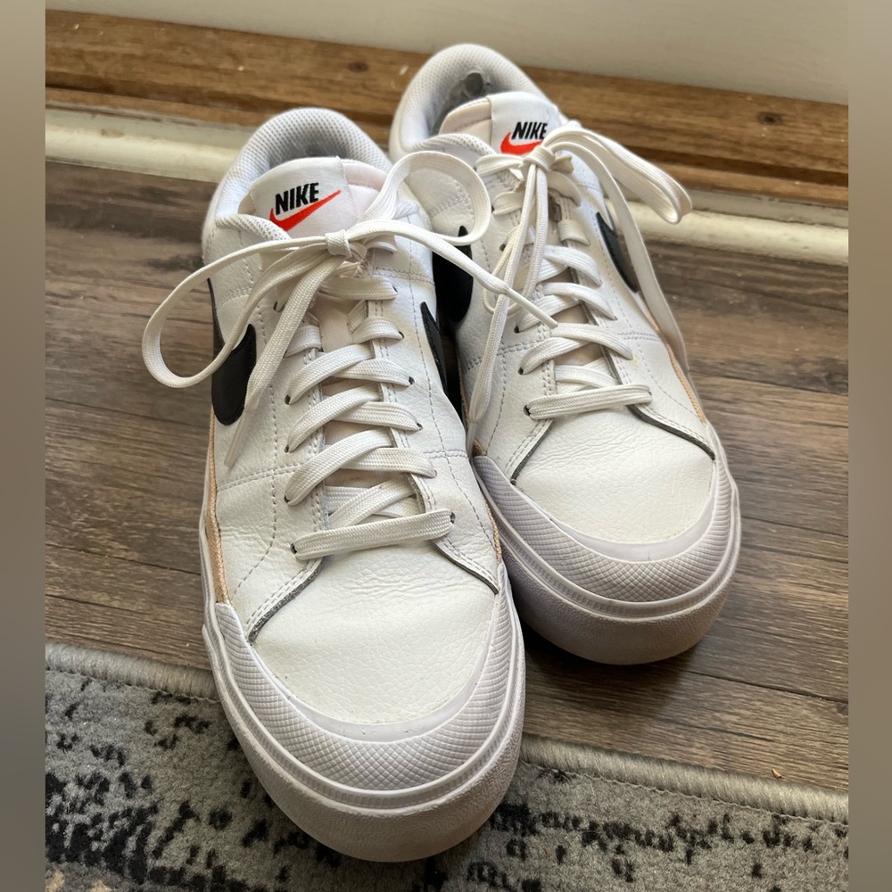 Nike Court Legacy Lift - minor wear/love!